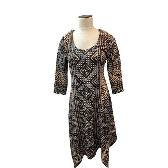 Aztec‎ pattern Dress - Picture 1 of 3